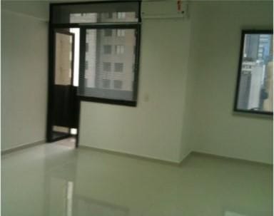 Sala com 113m², para alugar, no bairro Itaim Bibi em São Paulo