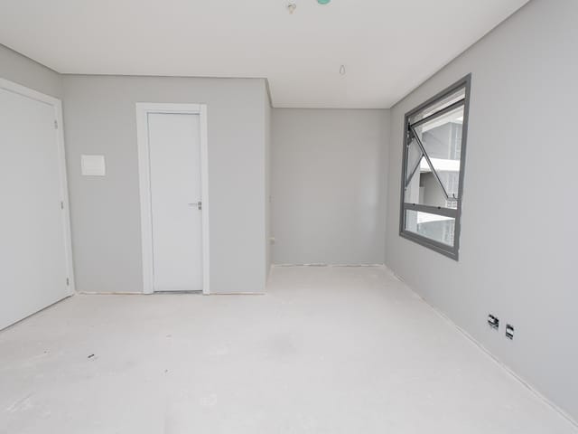 Sala com 32m², à venda, no bairro São Gonçalo em Pelotas
