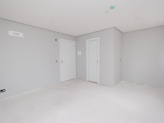 Sala com 32m², à venda, no bairro São Gonçalo em Pelotas