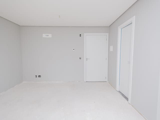 Sala com 32m², à venda, no bairro São Gonçalo em Pelotas