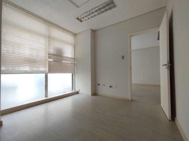 Sala para alugar, no bairro Centro em Curitiba