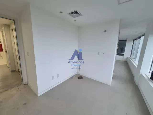Sala para alugar, no bairro Recreio dos Bandeirantes em Rio de Janeiro