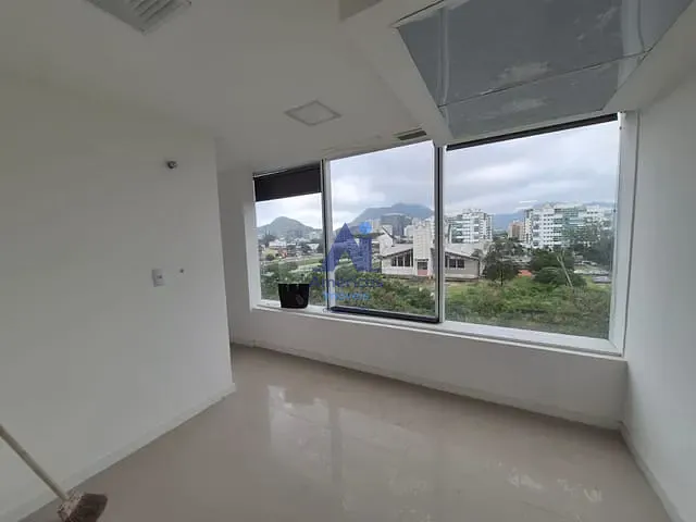 Sala para alugar, no bairro Recreio dos Bandeirantes em Rio de Janeiro