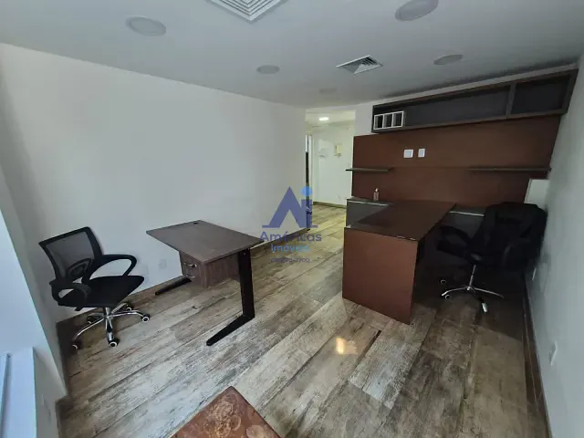 Sala à venda ou para alugar, no bairro Recreio dos Bandeirantes em Rio de Janeiro