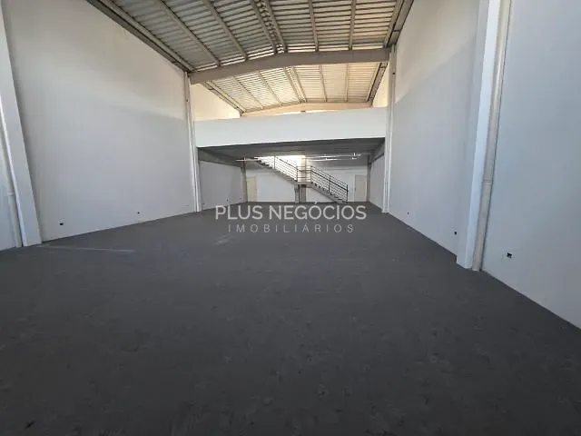 Sala com 336m², para alugar, no bairro Vila Lucy em Sorocaba
