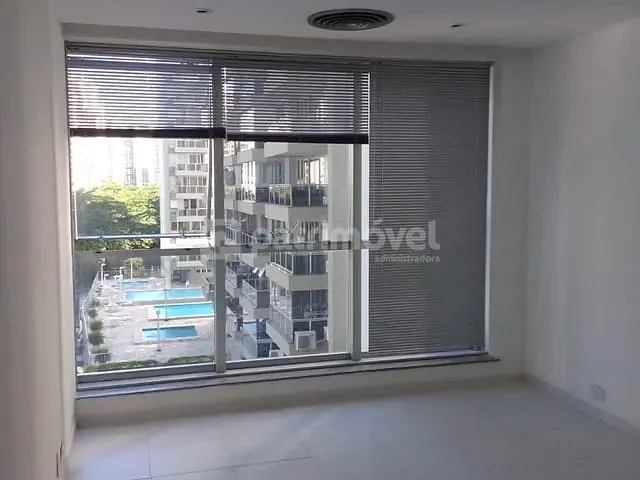 Sala com 29m², à venda, no bairro Barra da Tijuca em Rio de Janeiro