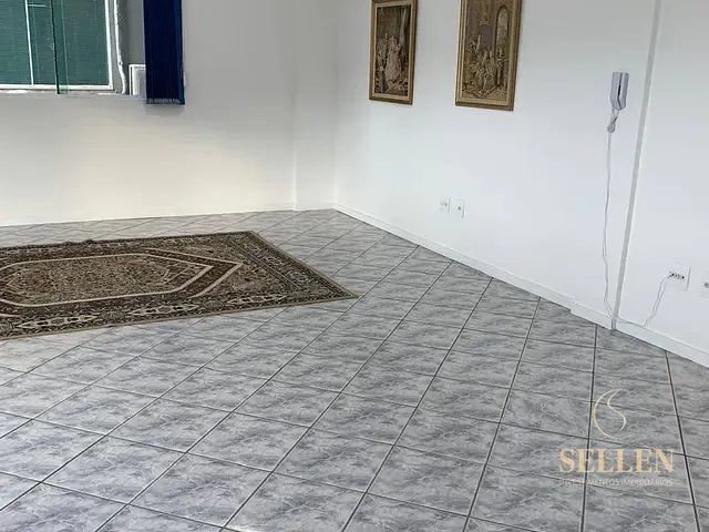 Sala à venda, no bairro Centro em Balneário Camboriú