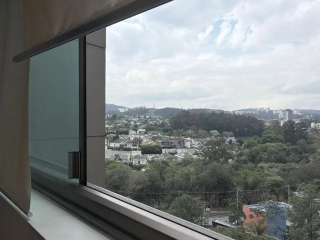 Sala à venda ou para alugar, no bairro Dezoito do Forte Empresarial/Alphaville. em Barueri