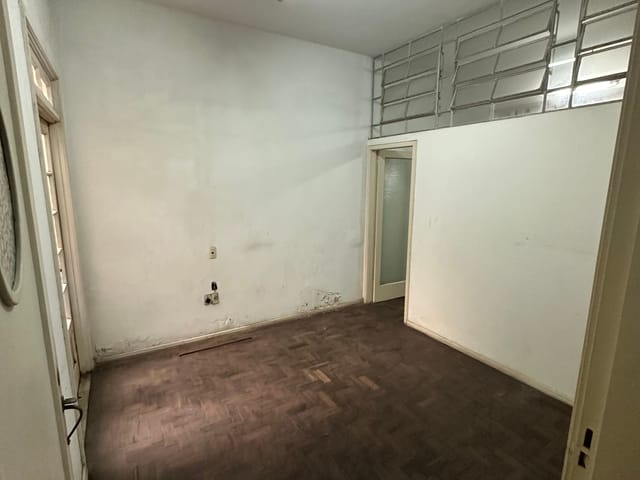 Sala com 163m², à venda, no bairro Centro em Pelotas