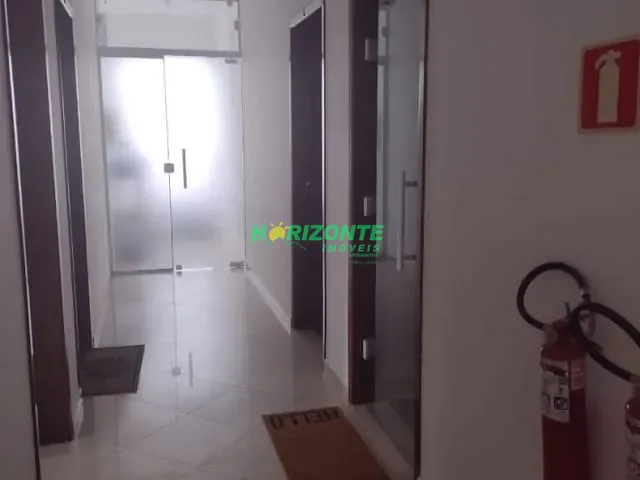 Sala com 350m², para alugar, no bairro Urbanova em São José dos Campos
