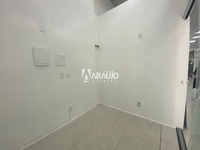 Sala para alugar, no bairro Centro em Itajaí