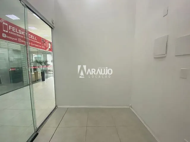 Sala para alugar, no bairro Centro em Itajaí