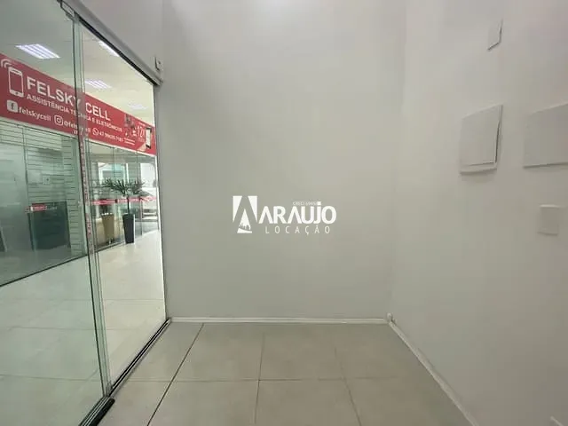 Sala para alugar, no bairro Centro em Itajaí