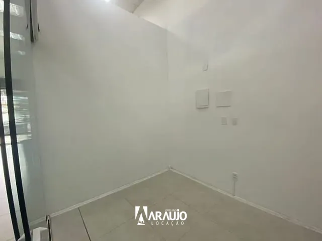 Sala para alugar, no bairro Centro em Itajaí
