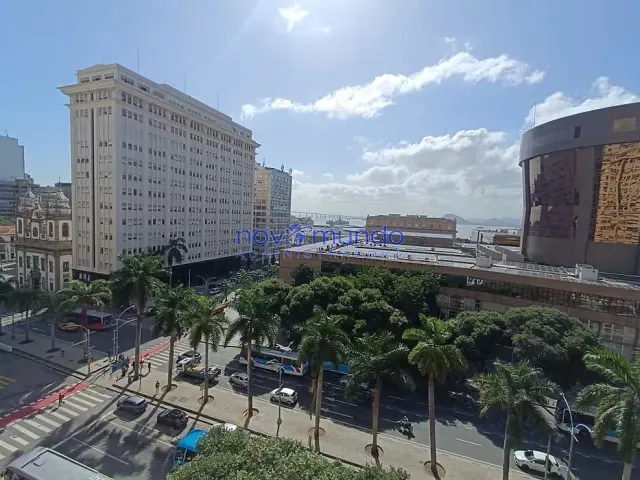 Sala com 88m², para alugar, no bairro Centro em Rio de Janeiro