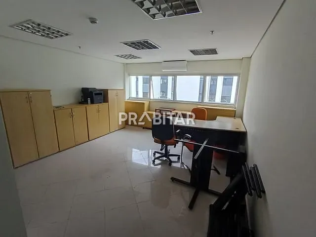 Sala à venda ou para alugar, no bairro Vila Hamburguesa em São Paulo