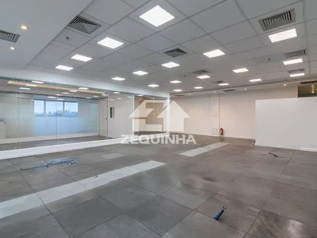 Sala com 296m², para alugar, no bairro Butanta em Sao Paulo