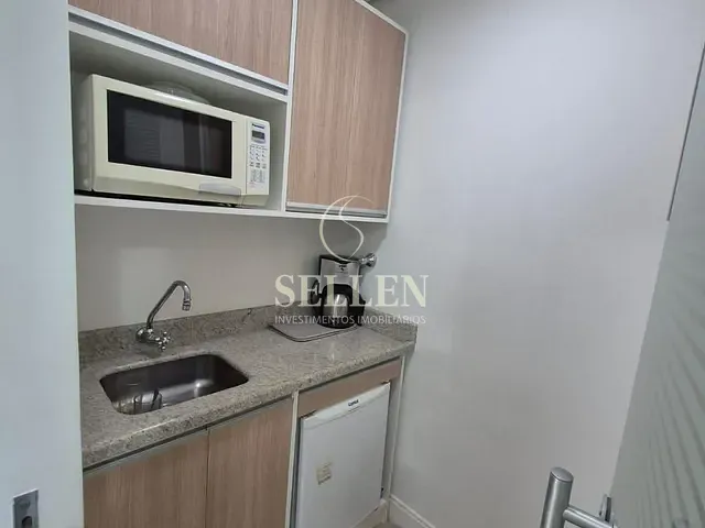 Sala para alugar, no bairro Centro em Balneário Camboriú