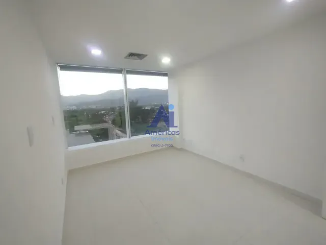 Sala com 22m², para alugar, no bairro Recreio dos Bandeirantes em Rio de Janeiro