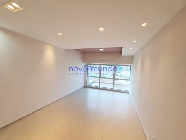 Sala com 36m², para alugar, no bairro Barra da Tijuca em Rio de Janeiro