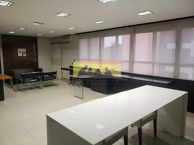 Sala à venda ou para alugar, no bairro Centro em Campinas