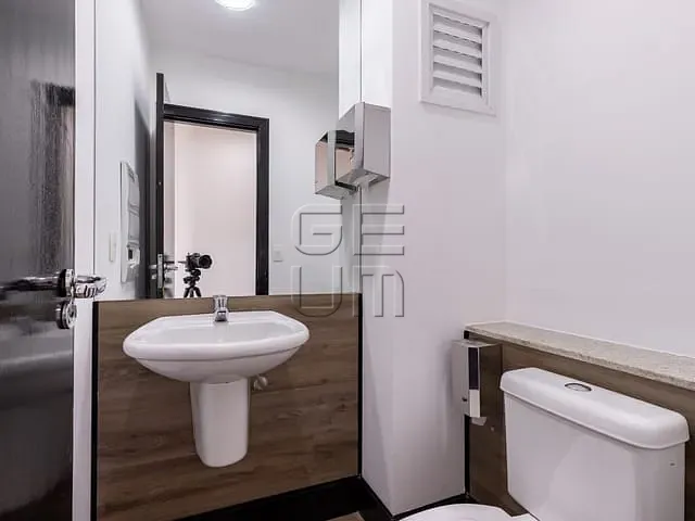 Sala com 211m², à venda, no bairro Jardim Higienópolis em Londrina