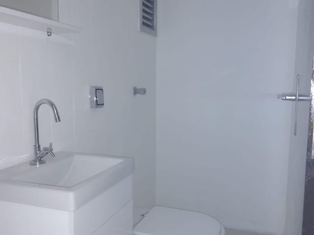 Sala para alugar, no bairro Centro Cívico em Curitiba