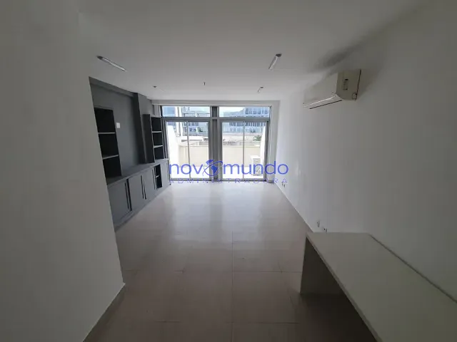 Sala com 40m², para alugar, no bairro Jacarepaguá em Rio de Janeiro