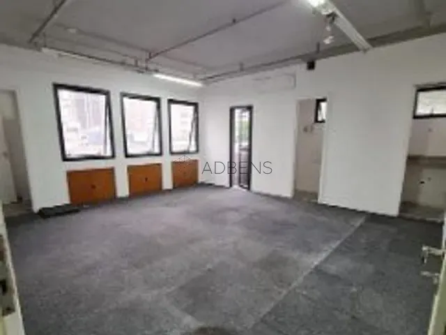 Sala à venda, no bairro Itaim Bibi em São Paulo