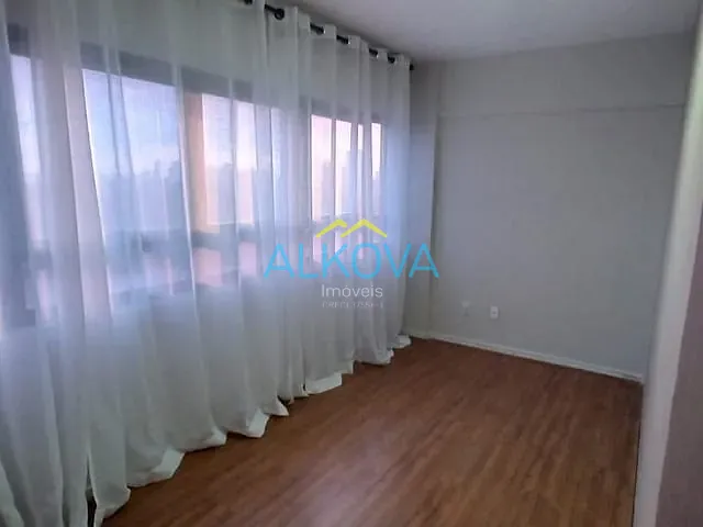 Sala com 22m², para alugar, no bairro Jardim Satélite em São José dos Campos