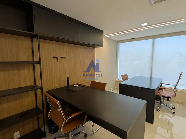 Sala à venda ou para alugar, no bairro Recreio dos Bandeirantes em Rio de Janeiro