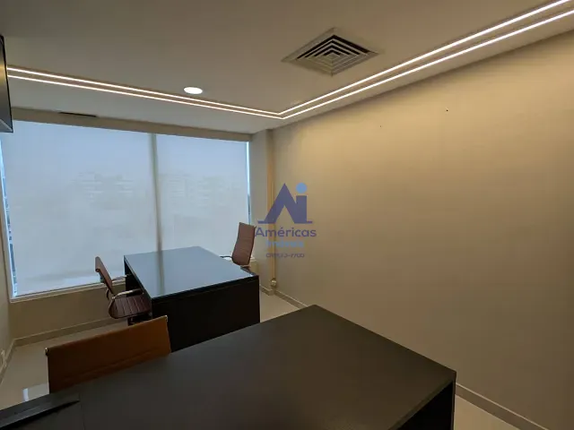 Sala à venda ou para alugar, no bairro Recreio dos Bandeirantes em Rio de Janeiro