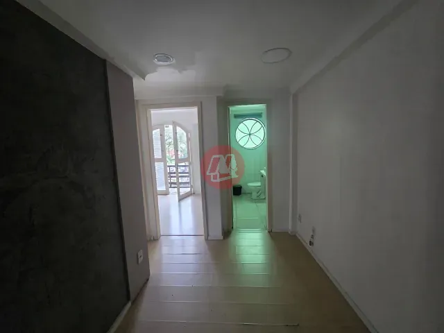 Sala com 60m², para alugar, no bairro Rio Branco em Porto Alegre