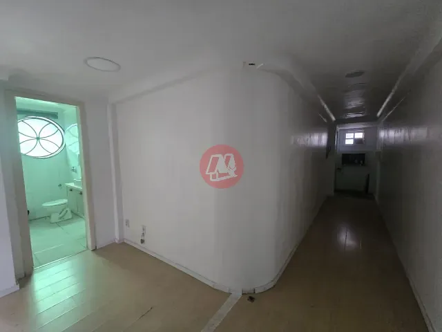 Sala com 60m², para alugar, no bairro Rio Branco em Porto Alegre