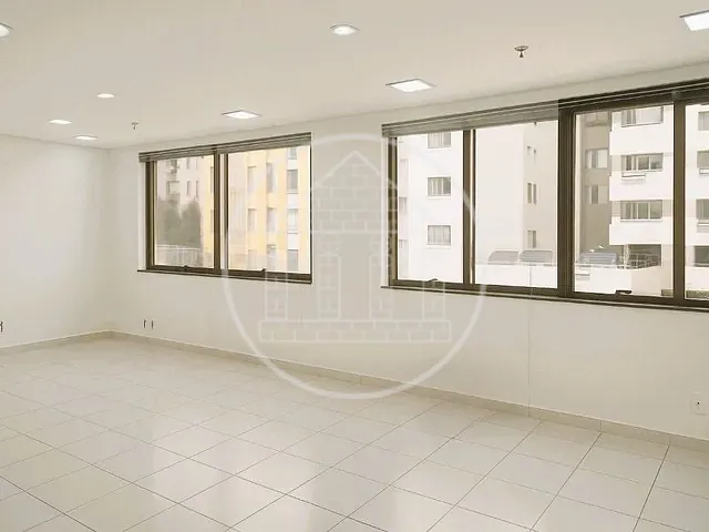 Sala com 60m², para alugar, no bairro Jardim Paulista em São Paulo