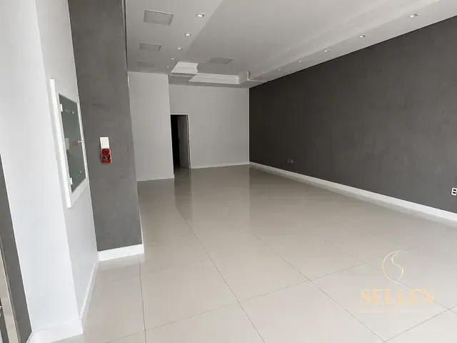 Sala para alugar, no bairro Centro em Balneário Camboriú