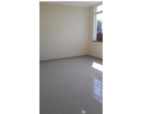 Sala com 28m², para alugar, no bairro Cambuci em São Paulo