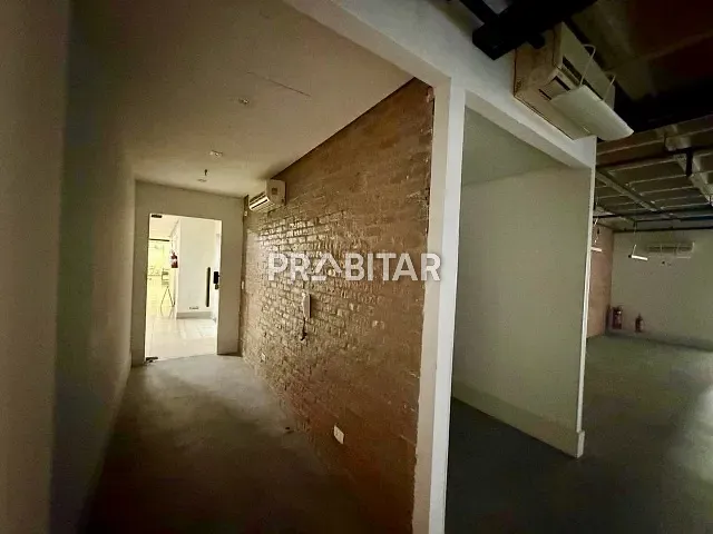 Sala à venda ou para alugar, no bairro Vila Hamburguesa em São Paulo