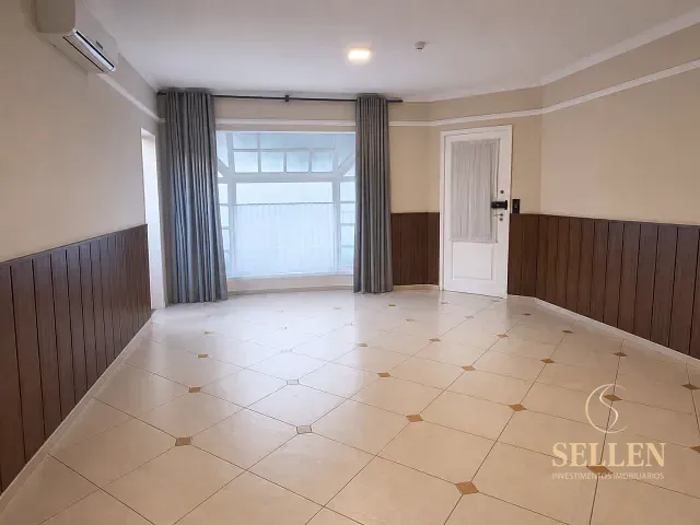 Sala para alugar, no bairro Centro em Balneário Camboriú