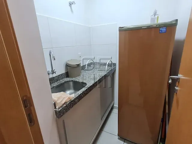 Sala à venda ou para alugar, no bairro Jardim Londrilar em Londrina