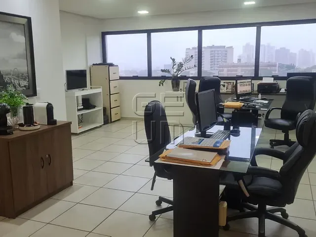 Sala à venda ou para alugar, no bairro Jardim Londrilar em Londrina