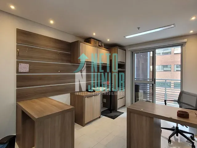 Sala com 44m², para alugar, no bairro Moema em São Paulo