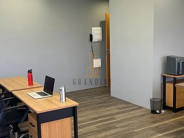 Sala à venda, no bairro Centro em Santo André