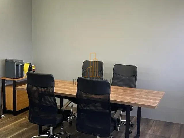 Sala à venda, no bairro Centro em Santo André