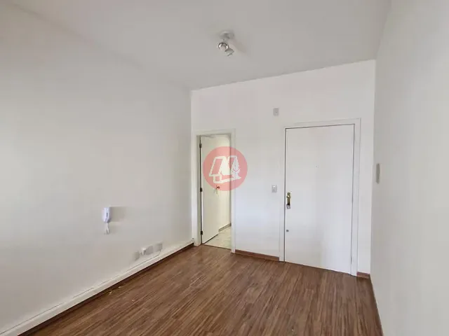 Sala com 30m², para alugar, no bairro Auxiliadora em Porto Alegre