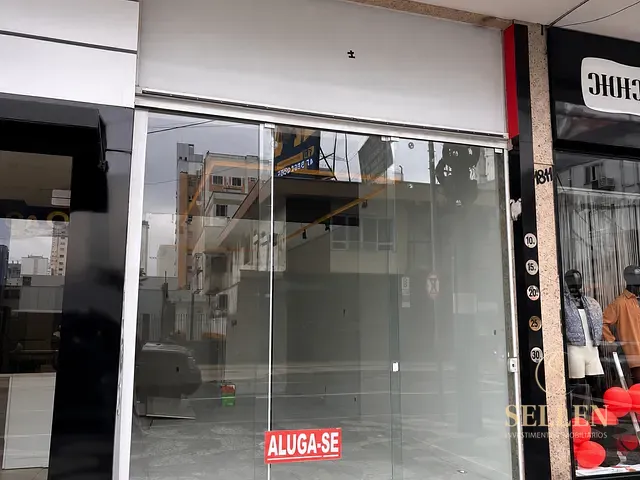 Sala com 51m², para alugar, no bairro Centro em Balneário Camboriú