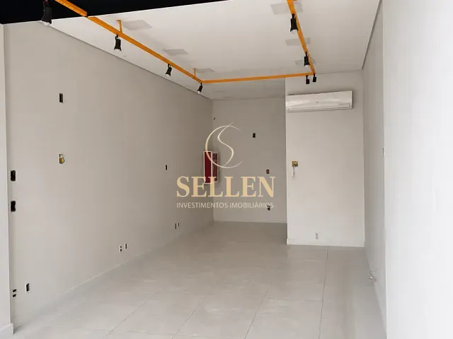 Sala com 51m², para alugar, no bairro Centro em Balneário Camboriú