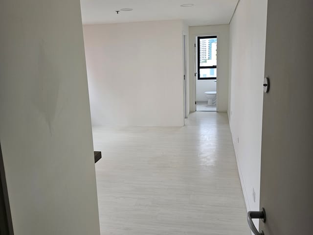 Sala com 34m², à venda ou para alugar, no bairro Liberdade em São Paulo