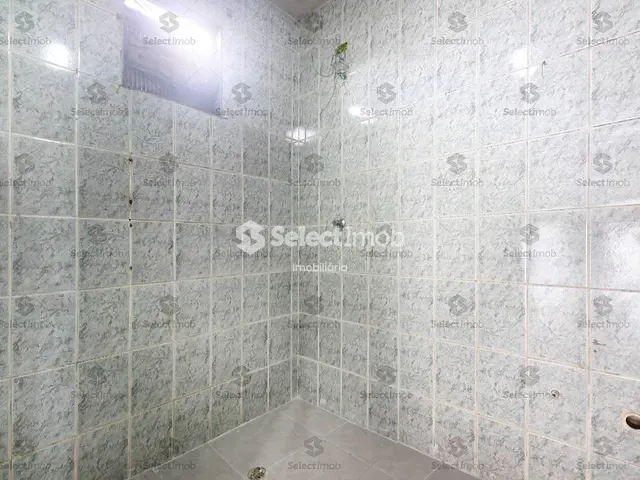 Sala com 100m², para alugar, no bairro Jardim Hélida em Mauá