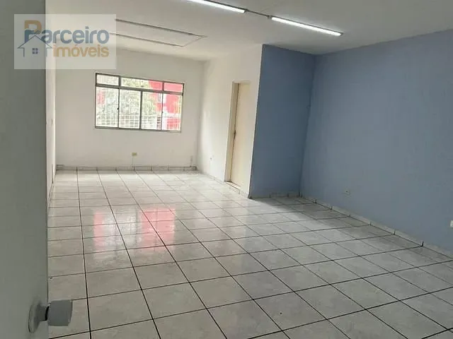 Sala com 50m², para alugar, no bairro Vila Ivone em São Paulo
